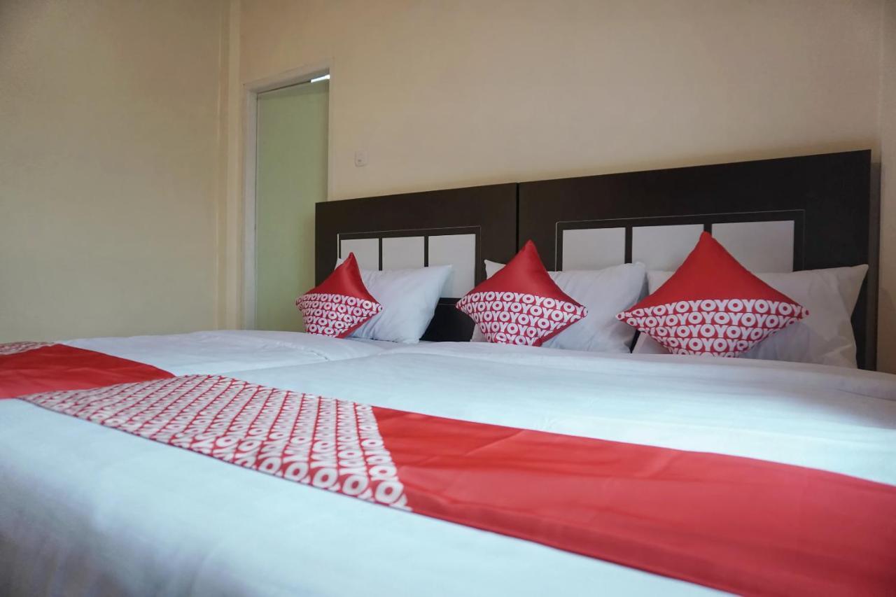 Oyo 1394 Rumaisa Homestay Syariah Pekanbaru Ngoại thất bức ảnh