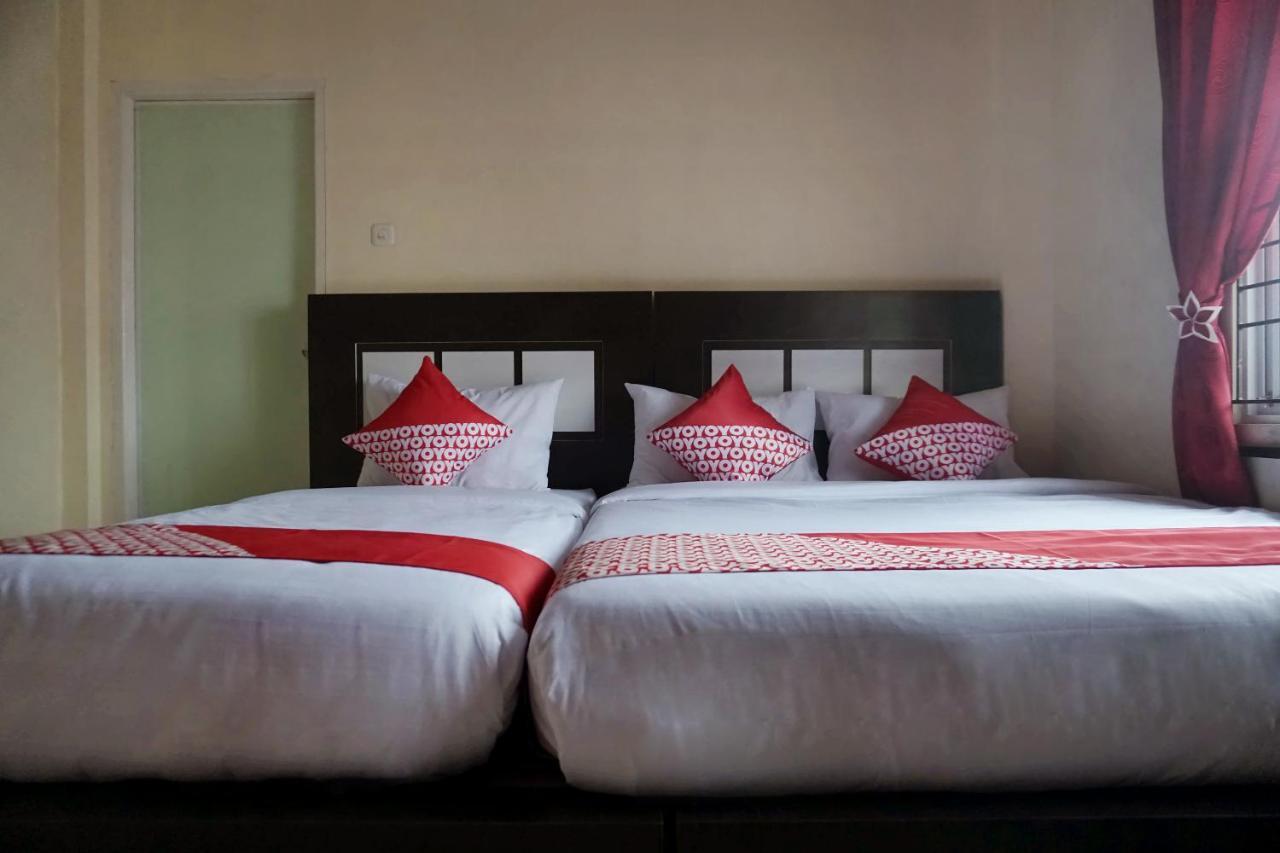 Oyo 1394 Rumaisa Homestay Syariah Pekanbaru Ngoại thất bức ảnh