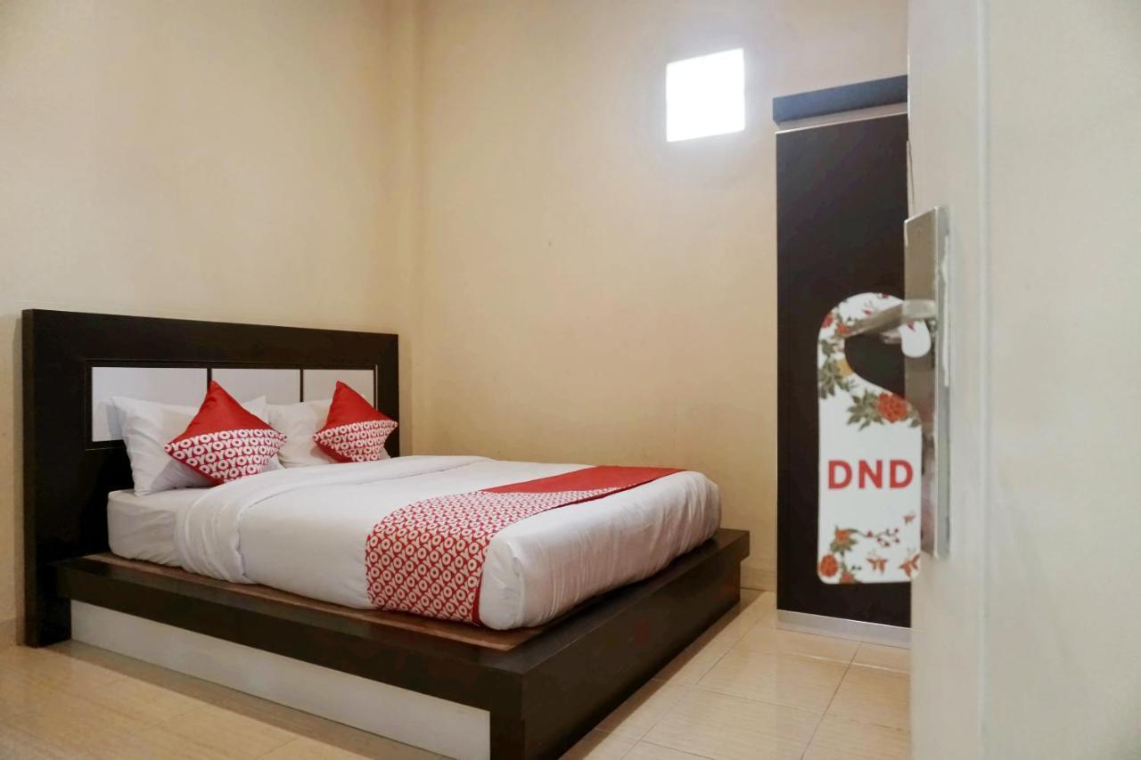 Oyo 1394 Rumaisa Homestay Syariah Pekanbaru Ngoại thất bức ảnh