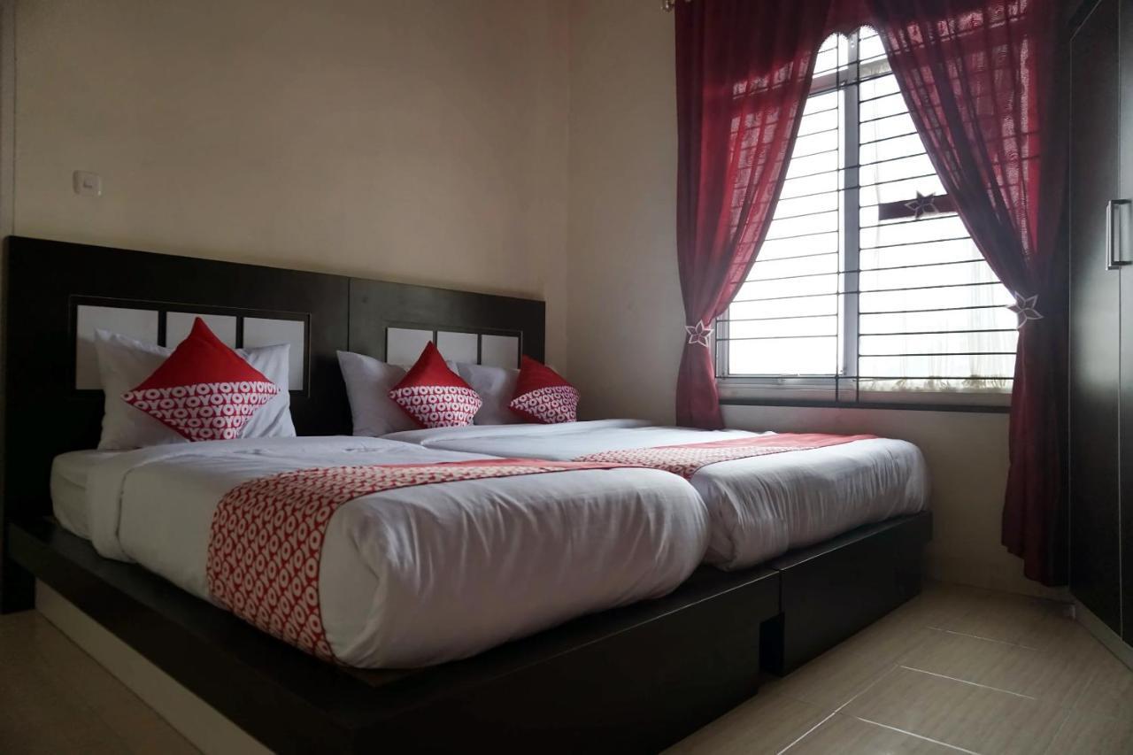 Oyo 1394 Rumaisa Homestay Syariah Pekanbaru Ngoại thất bức ảnh