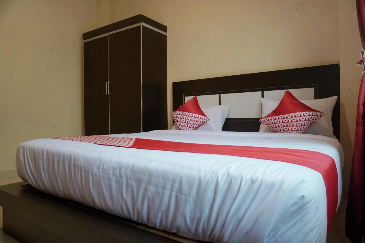 Oyo 1394 Rumaisa Homestay Syariah Pekanbaru Ngoại thất bức ảnh